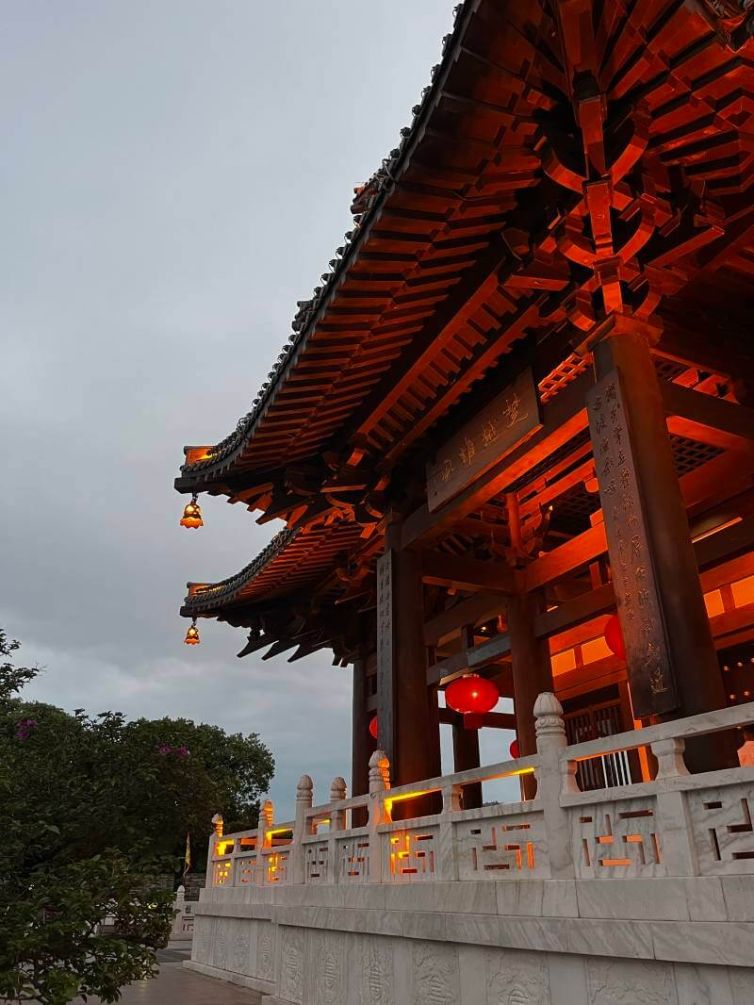 0EQ68224x9227c0r2FB7F_W_800_10000_Q70